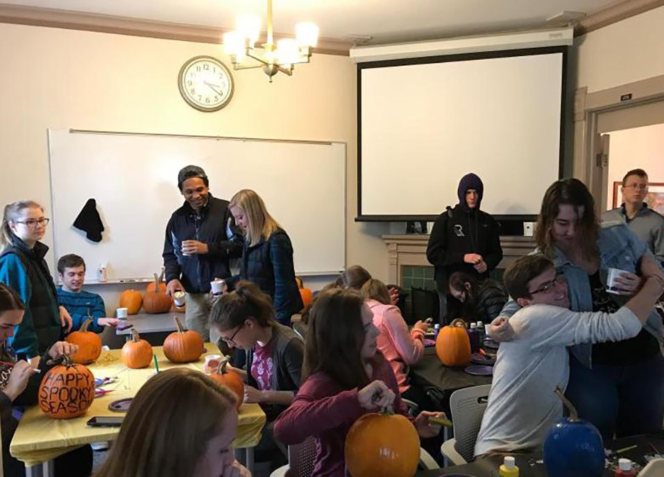 At the Honors Fall Festival, students had the opportunity to paint pumpkins while listening to live music.